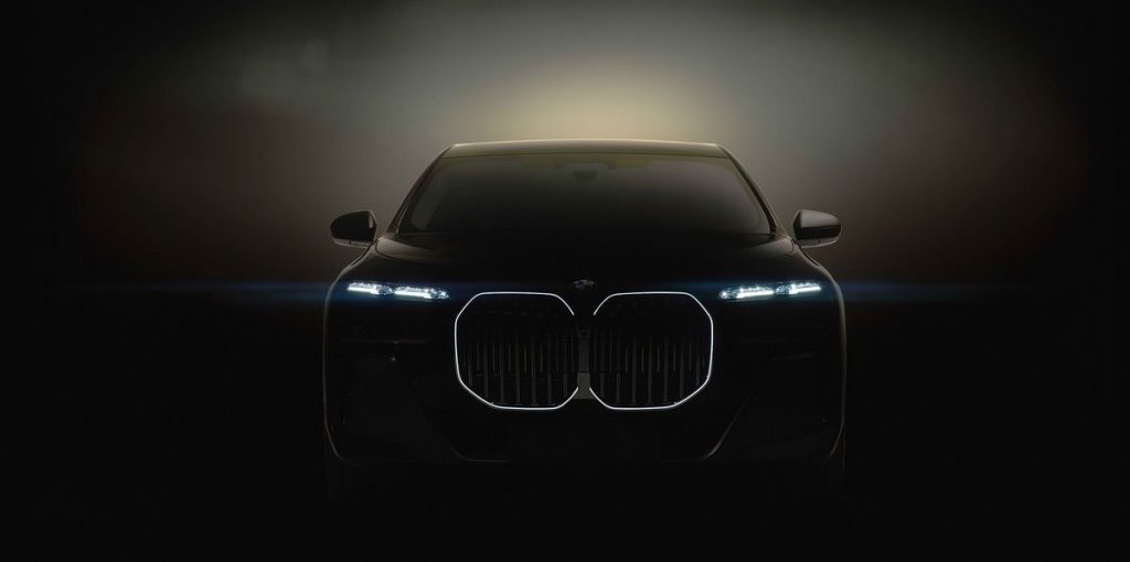 2023 BMW i7 Will Have a Massive Grille and a Movie-Theater Screen