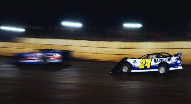 William Byron has ‘a lot of fun’ in Larson’s dirt late-model event